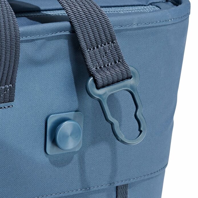 carryouttm-soft-cooler-tote-30-l-m7 250815_hydro_cooler_details_14841_6.jpg