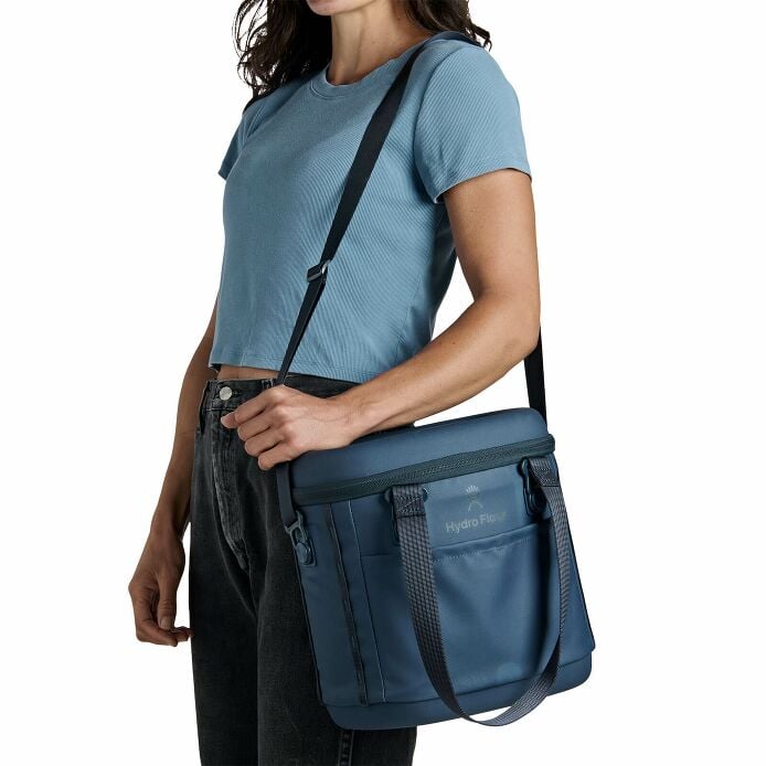 carryouttm-soft-cooler-10-l-d9 250815_hydro_s26_hb_14560_1_4.jpg