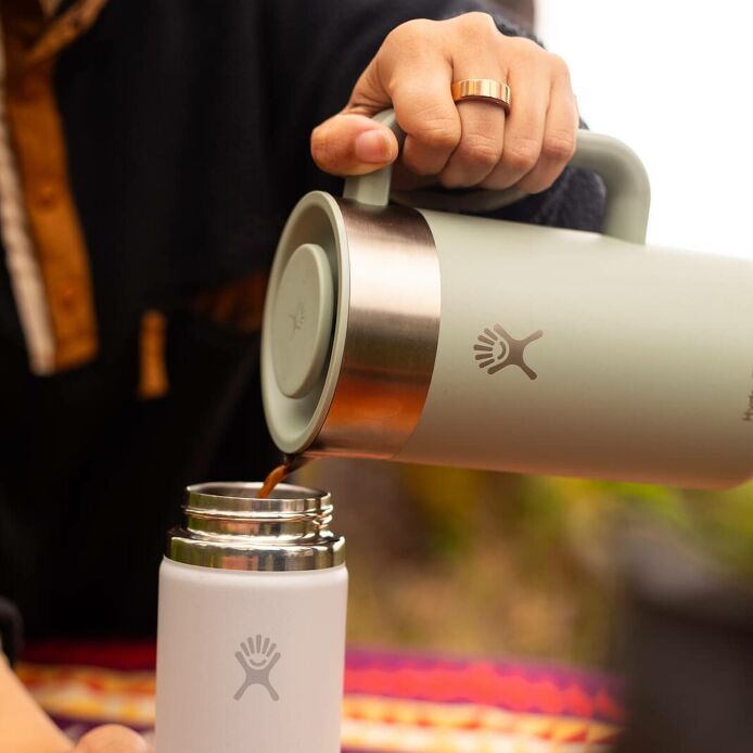 32-oz-insulated-french-press-h2 2706_johnson_s25summertravel_camping_pouring_303a0287_1_.jpg