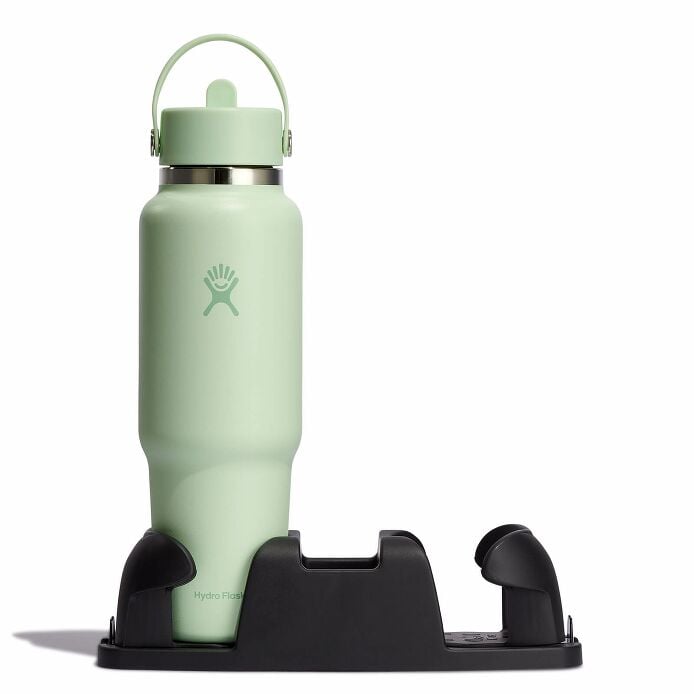 40-oz-travel-bottle-with-flex-straw-cap-n3 aloe-travel-bottle-in-cuplholder_3_3_1.jpg