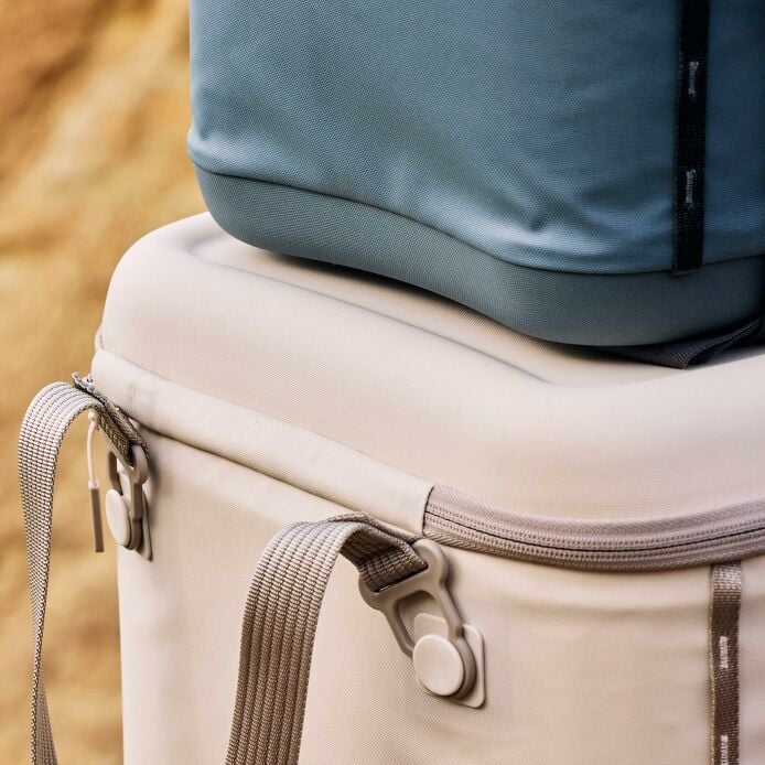 carryouttm-soft-cooler-30-l-a7 hf_carryout_bouwer_d1_l1_torrey_pines_still_life_0381_1_6.jpg