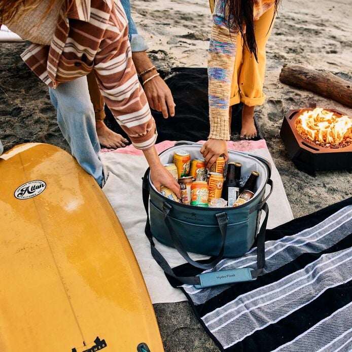 carryouttm-soft-cooler-30-l-a7 hf_carryout_bouwer_d1_l2_stone_steps_6289_2.jpg