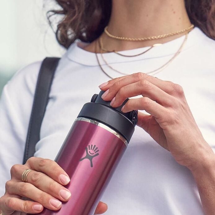 24-oz-lightweight-chug-cap-bottle-j2 hf_s26_lightweight_mcinnis_5123_1_1.jpg