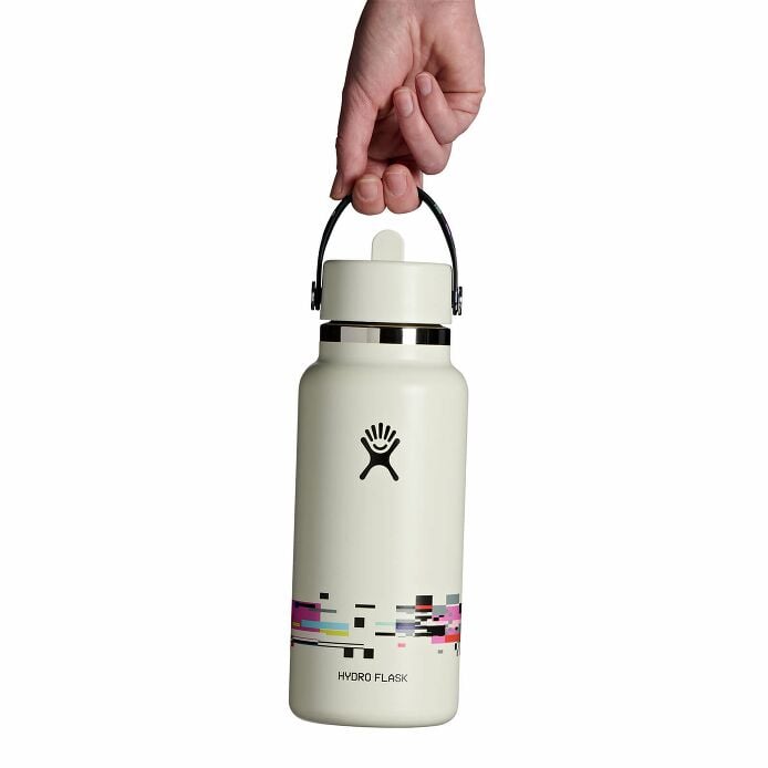 glitch-collection-32-oz-bottle-with-flex-straw-cap-n5 le26-w32-1006-32-oz-wide-flex-straw-cap-glitch-white-hb.jpg