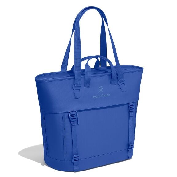 carryouttm-soft-cooler-tote-30-l-m7 maxiit382_carryout_tote_30l_capri_blue_angled_1.jpg