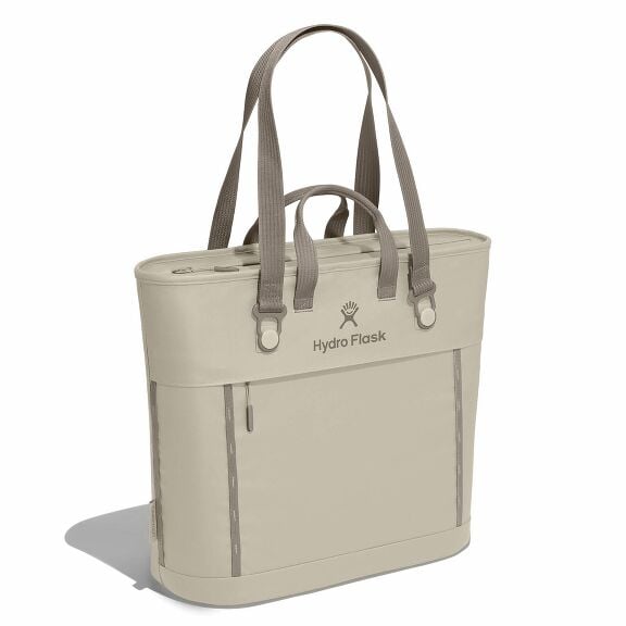 carryouttm-soft-cooler-tote-20-l-l7 midiit114-carryout-tote-20l-oat-angled.jpg