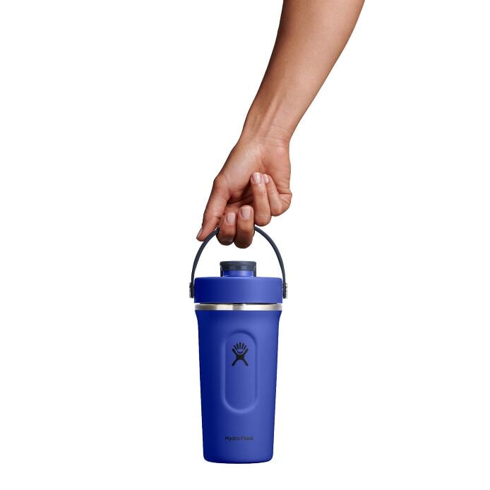 24-oz-insulated-shaker-bottle-o7 mxc24382_24_oz_insulated_shaker_bottle_capri_blue_hb.jpg
